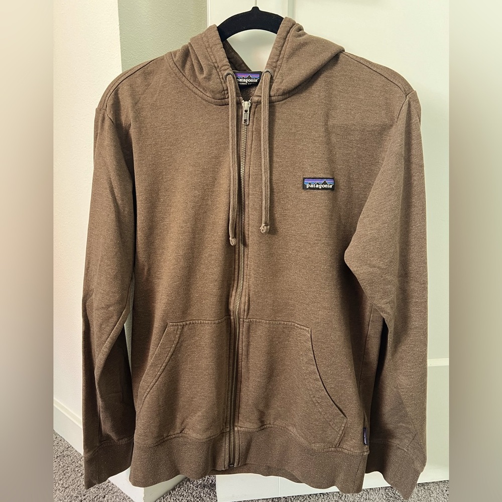 COPY - Patagonia men’s full zip hoodie sweatshirt, brown size small S 
Light we…